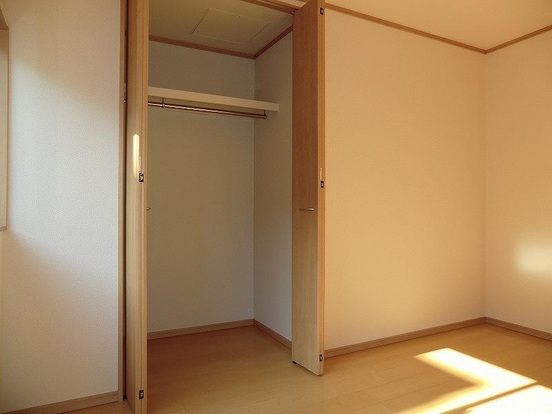 Non-living room. Local (12 May 2013) Shooting