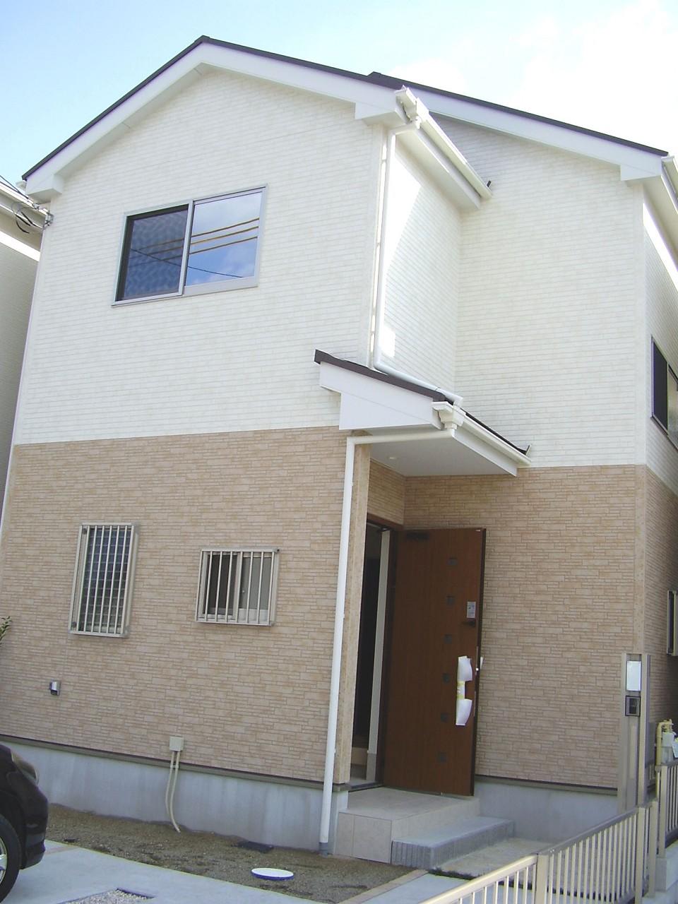 Local appearance photo. Parallel parking two cars Allowed! 