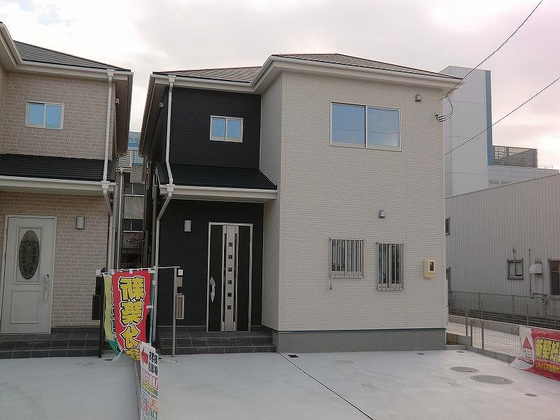 Parking lot. Local (12 May 2013) Shooting