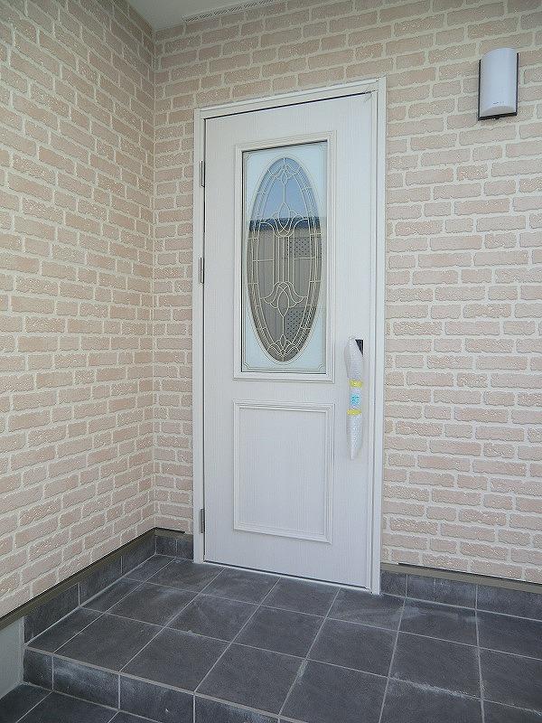 Entrance. Local (12 May 2013) Shooting