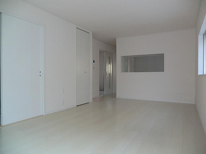 Living. Local (12 May 2013) Shooting