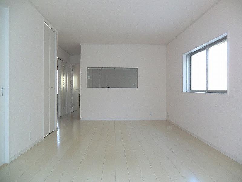 Living. Local (12 May 2013) Shooting