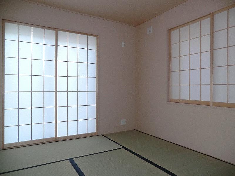 Non-living room. Local (12 May 2013) Shooting