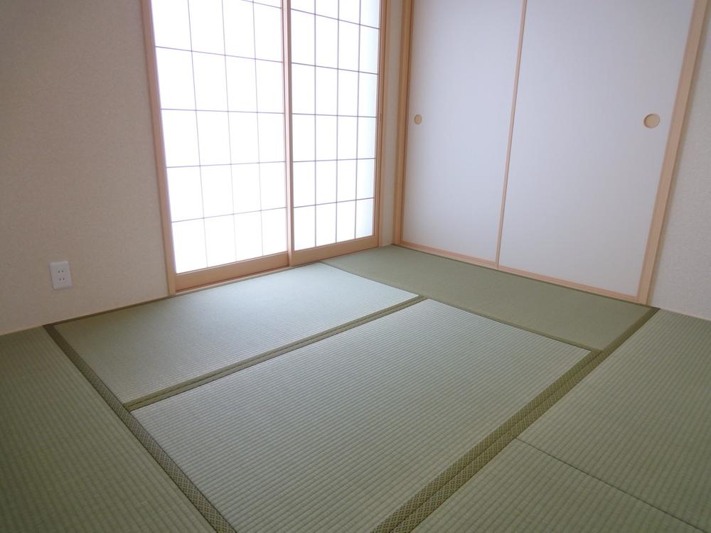 Non-living room. Japanese-style room (2013.10.22 shooting)