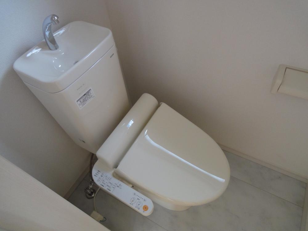 Toilet. (2013.10.22 shooting)