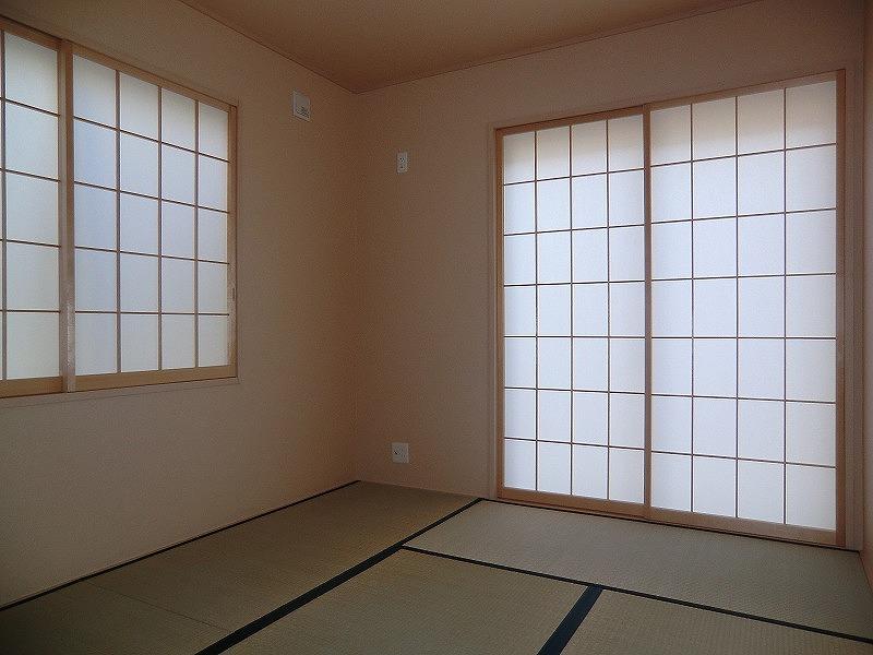 Non-living room. Local (12 May 2013) Shooting