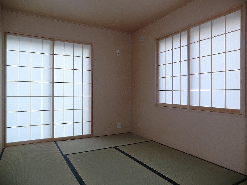 Non-living room. Local (12 May 2013) Shooting