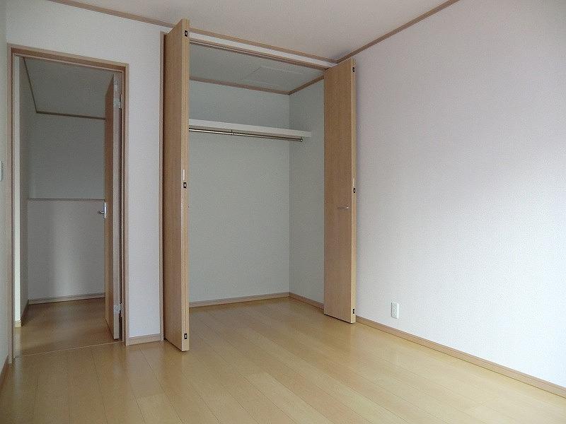 Receipt. Local (12 May 2013) Shooting