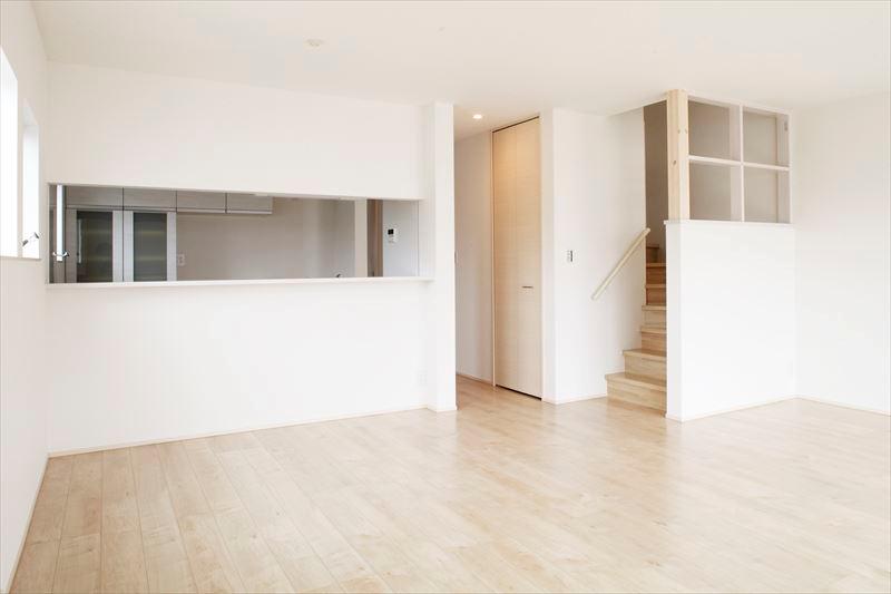 Living. Open-minded spacious living of building A living 20.1 Pledge is, You can comfortably spend with your family. 