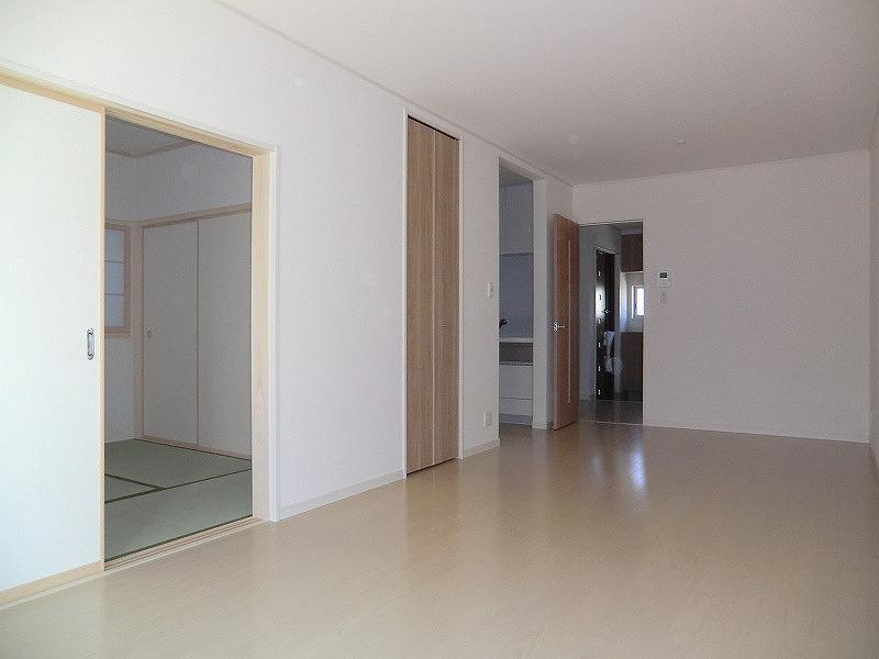 Living. Local (September 2013) Shooting