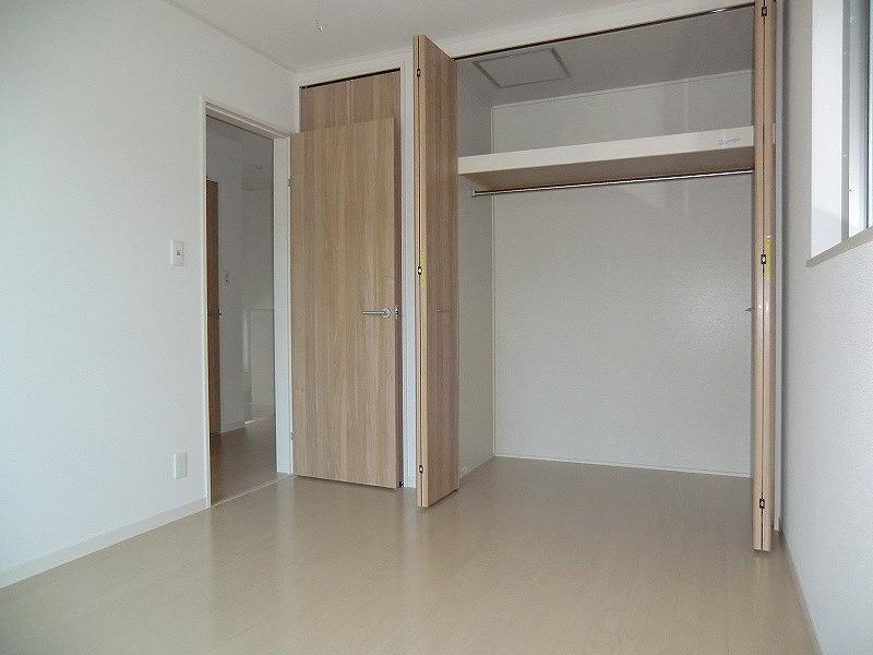 Non-living room. Local (September 2013) Shooting