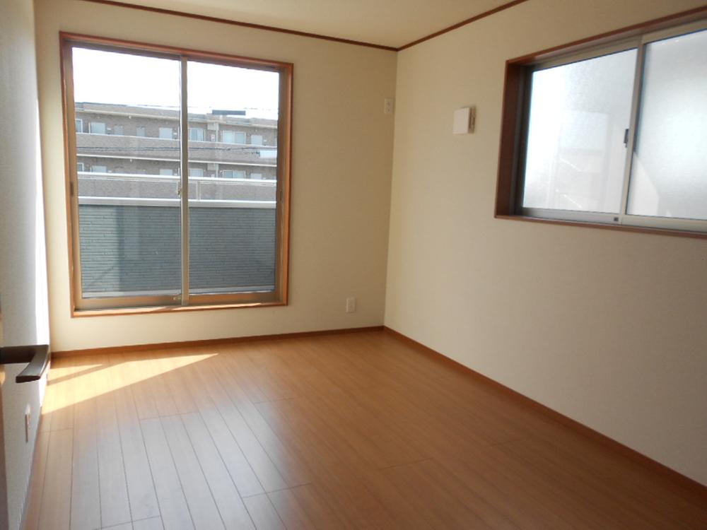 Non-living room. Local (September 2013) Shooting 4 Building