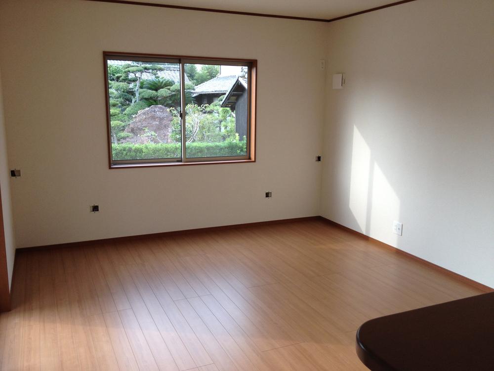 Living. Local (10 May 2013) Shooting 1 Building