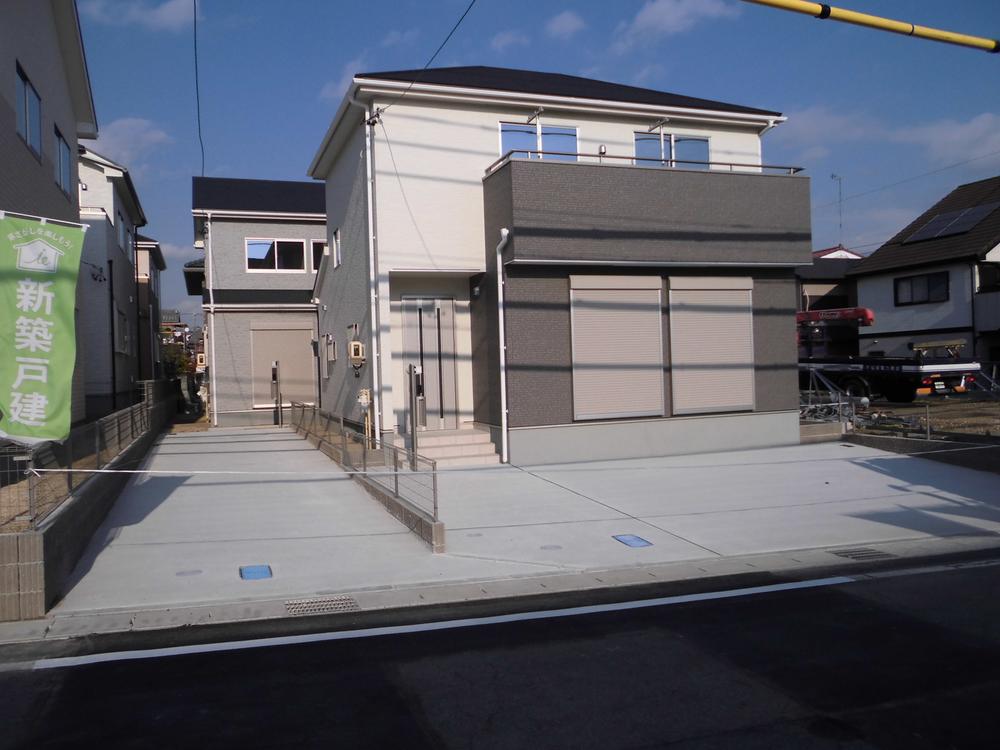 Entrance. Local appearance photo