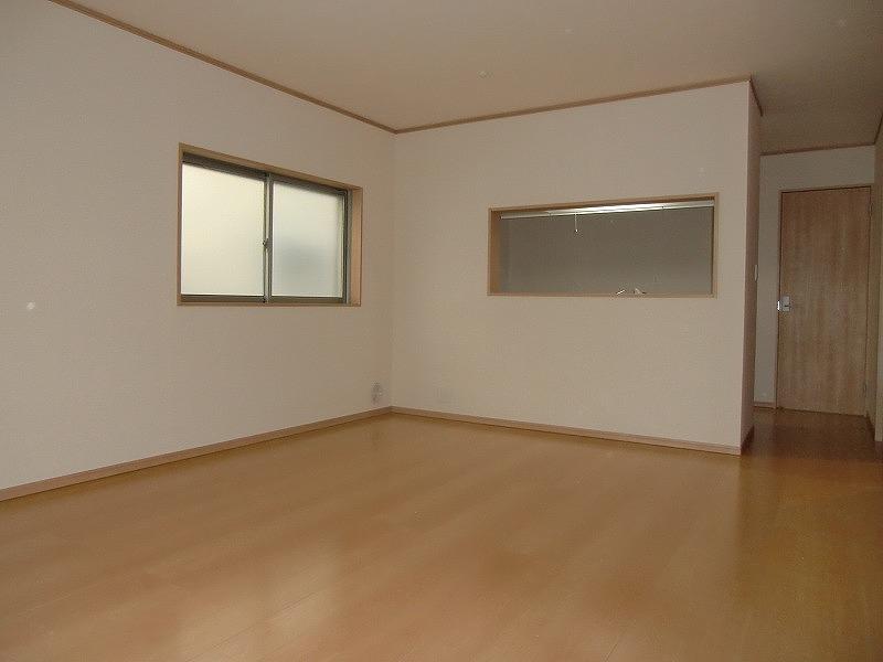 Living. Local (12 May 2013) Shooting