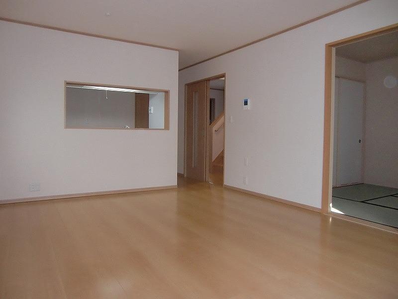 Living. Local (12 May 2013) Shooting