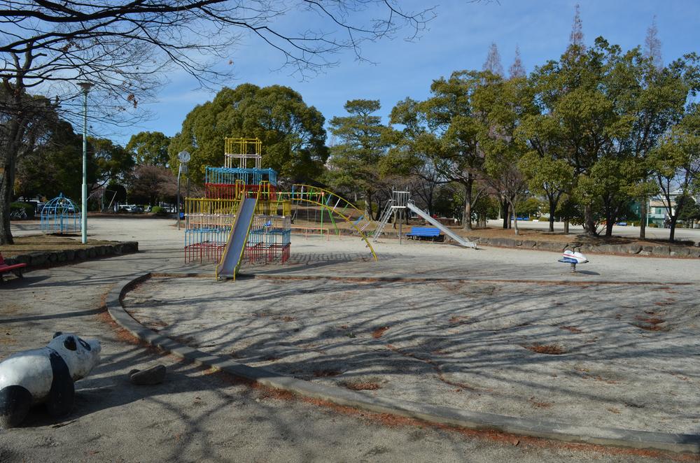 park. 782m until Harasaki park