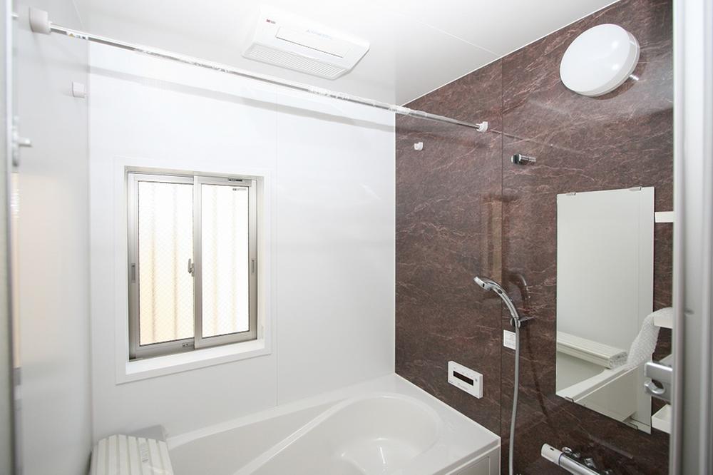 Bathroom. Indoor (11 May 2013) Shooting