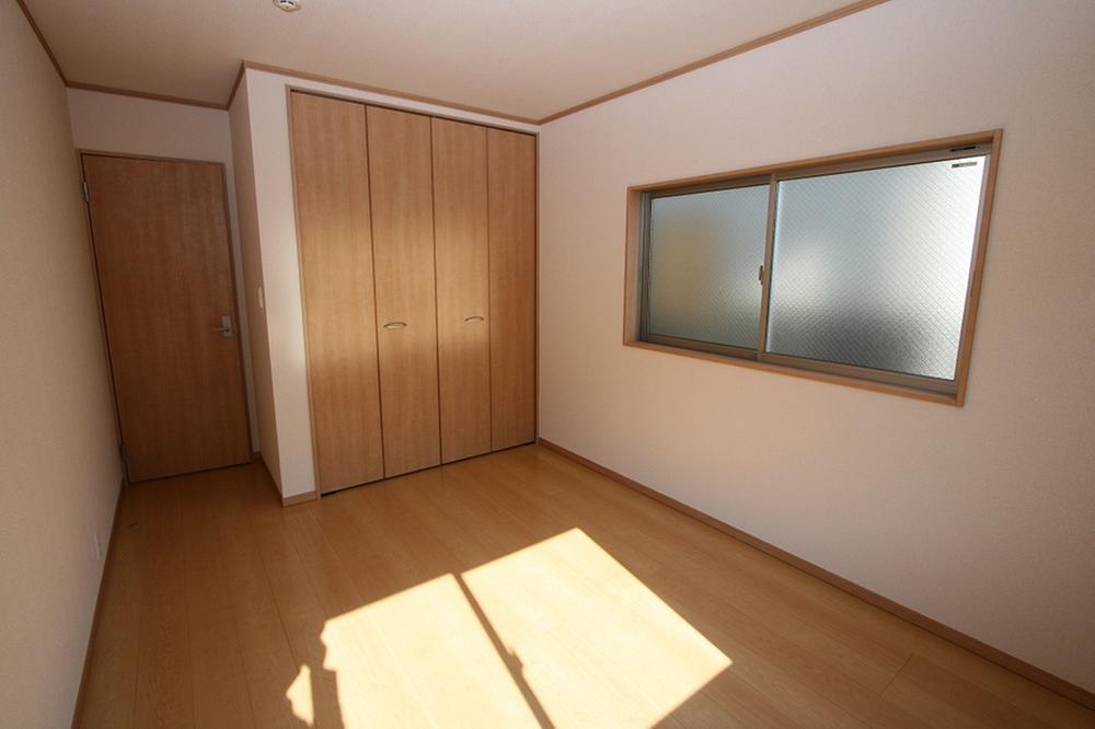 Non-living room. Indoor (11 May 2013) Shooting