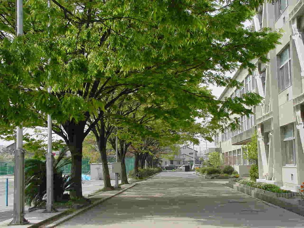 Junior high school. 1500m until Kariya Municipal Kariya East Junior High School