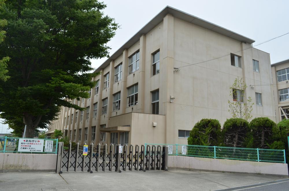 Primary school. 1877m until Kariya Municipal Fuji Shonan elementary school