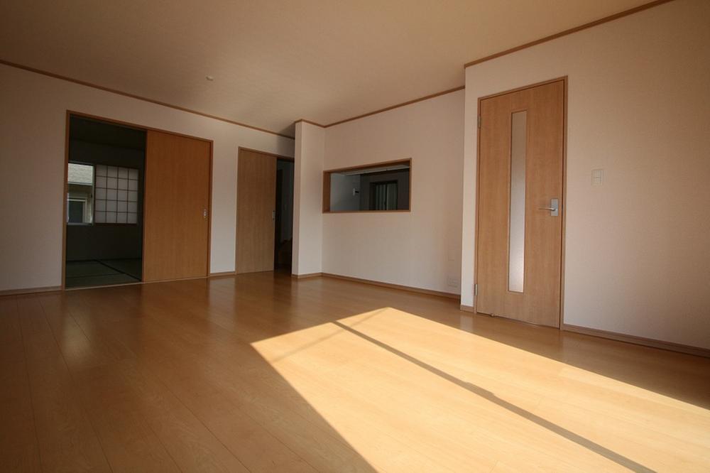 Living. Local (11 May 2013) Shooting 