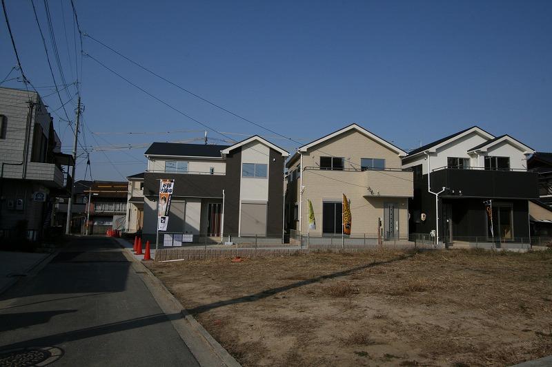 Local photos, including front road. Local (11 May 2013) Shooting The entire completed