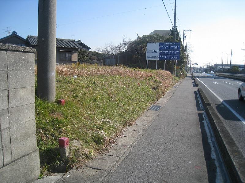 Local photos, including front road. Local (March 2013) Shooting