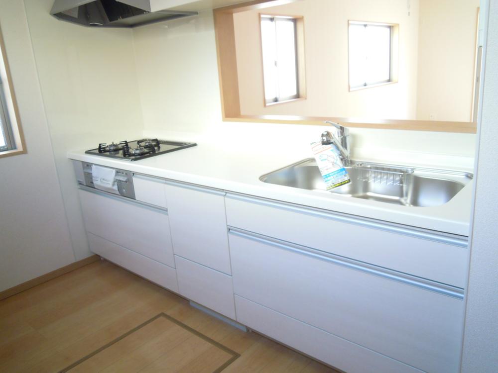 Kitchen. Popular face-to-face kitchen