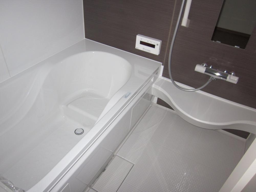 Bathroom. Bathroom dryer with bath (Building 2)