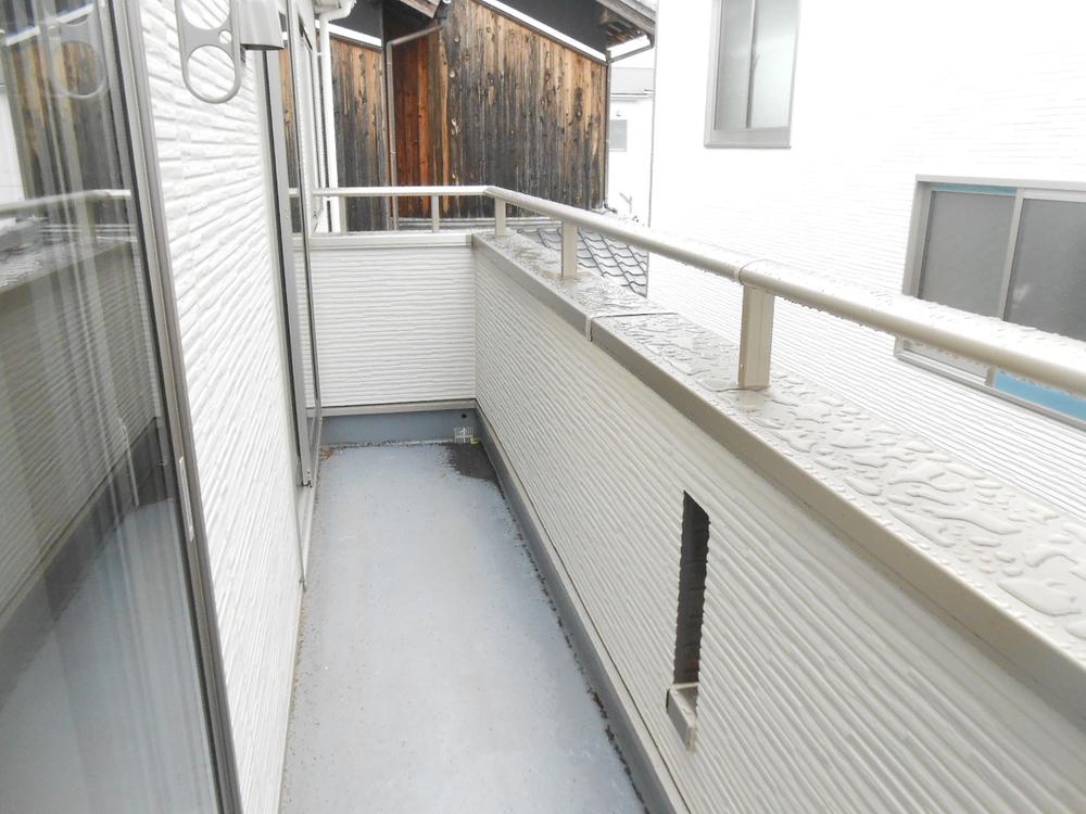 Balcony. Balcony (Building 2)