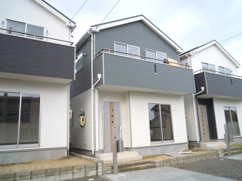 Local appearance photo. Local photos (4 Building)