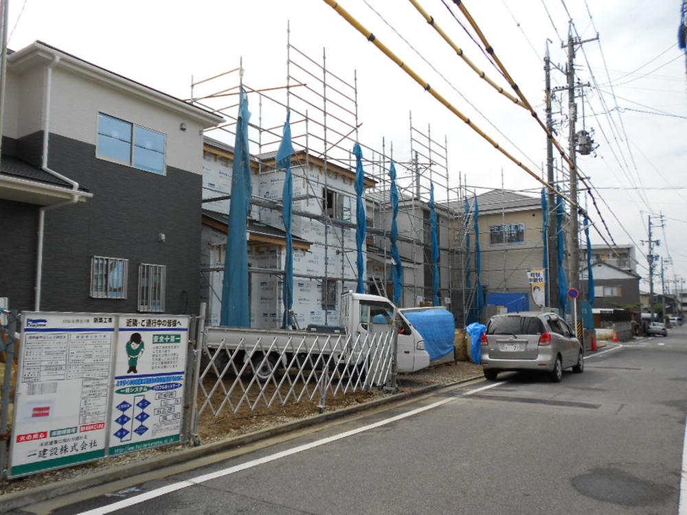 Local photos, including front road. Local (10 May 2013) Shooting Overall