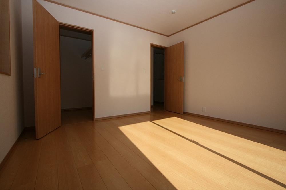 Non-living room. Indoor (11 May 2013) Shooting