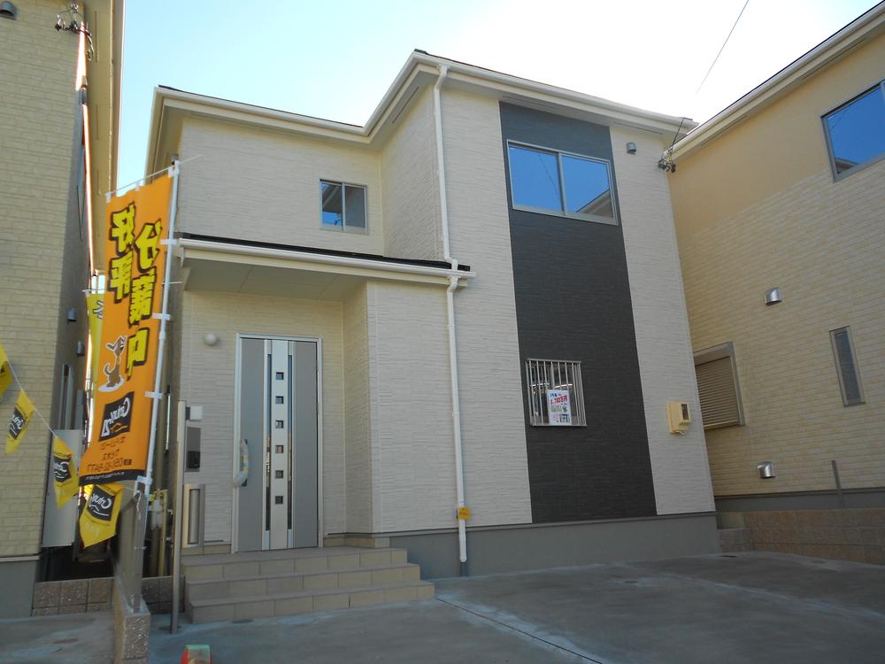 Local appearance photo. Local (11 May 2013) Shooting 3 Building complete