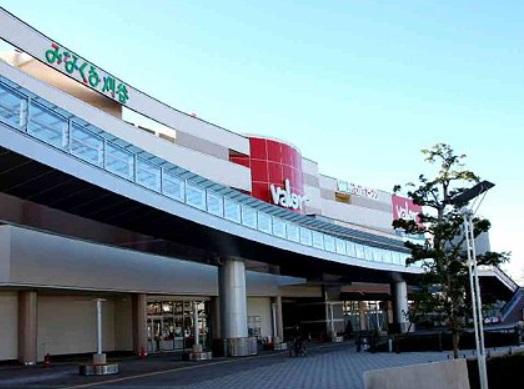 Shopping centre. Minakuru until Kariya 1986m