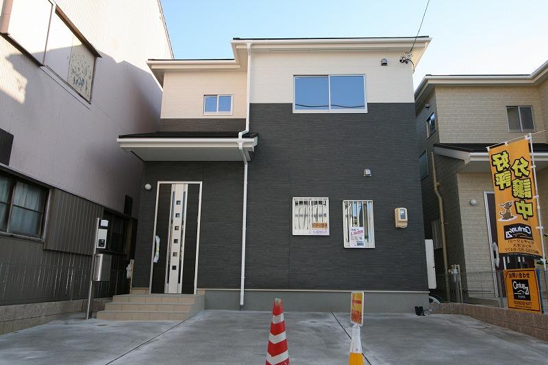 Local appearance photo. 1 Building (2013 November shooting)