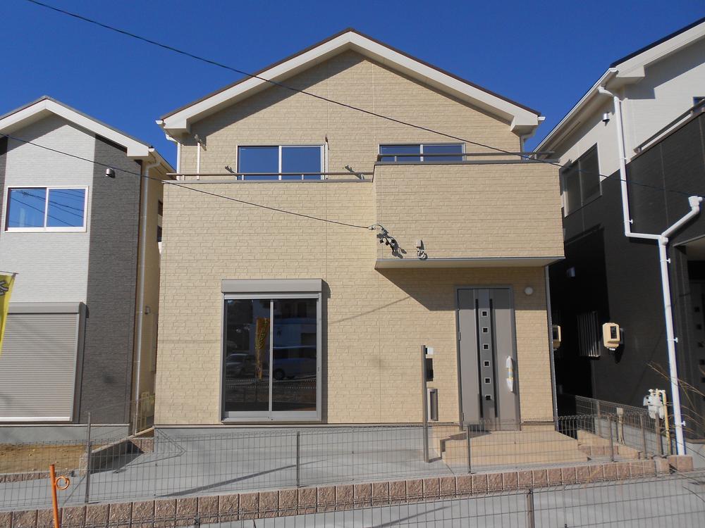 Local appearance photo. Local (11 May 2013) Shooting 6 Building completion