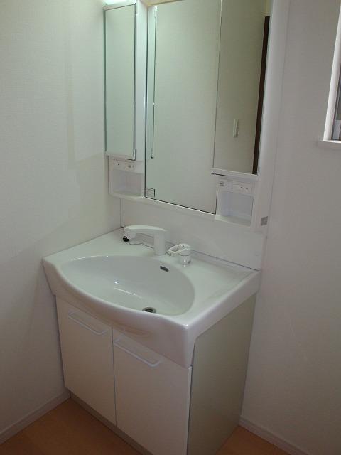 Same specifications photos (Other introspection)