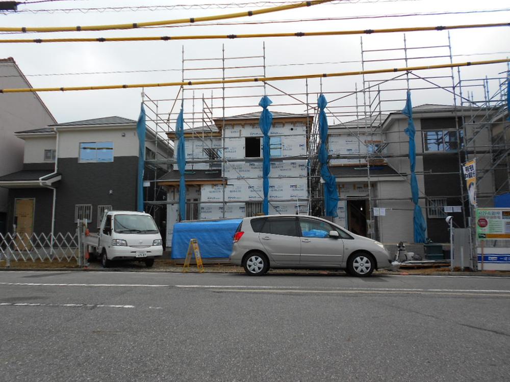 Local photos, including front road. Local (10 May 2013) Shooting Overall