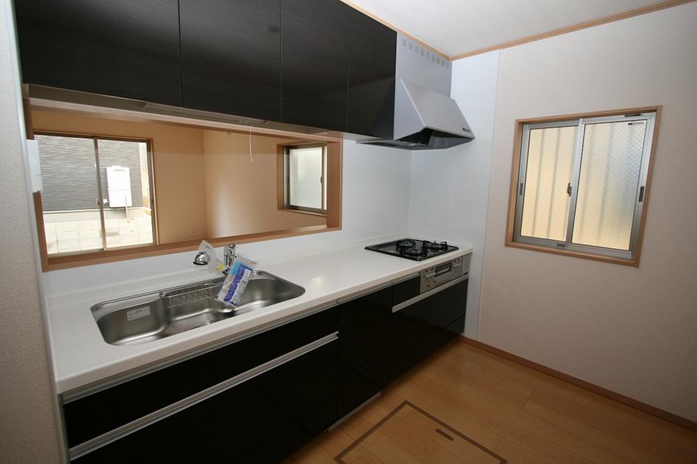 Kitchen. Local (11 May 2013) Shooting