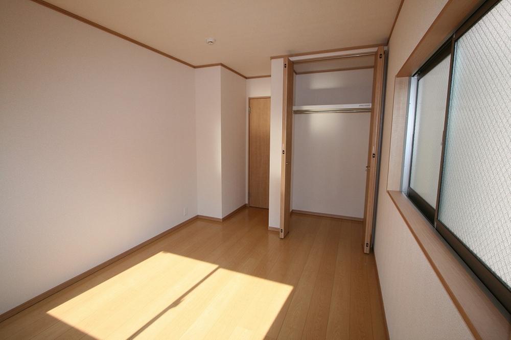 Non-living room. Local (11 May 2013) Shooting