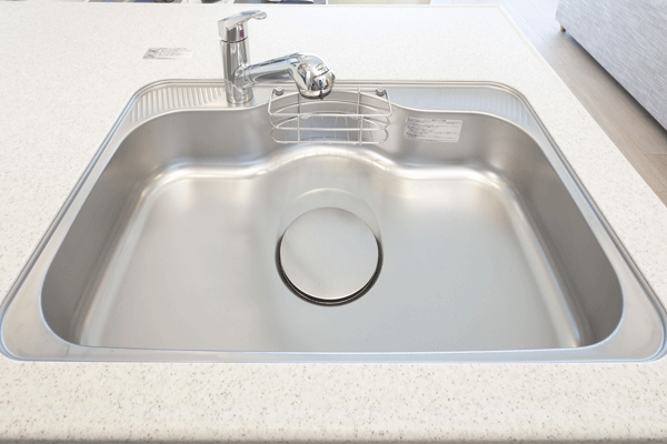 Kitchen.  [Wide sink] Adopt a whole washable wide sink also wok. Also, If you open the faucet is with a high-performance water purifier that tasty water can be used at any time (same specifications)