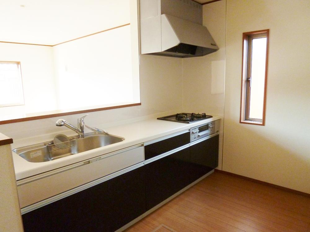 Kitchen. Local (11 May 2013) Shooting 1 Building