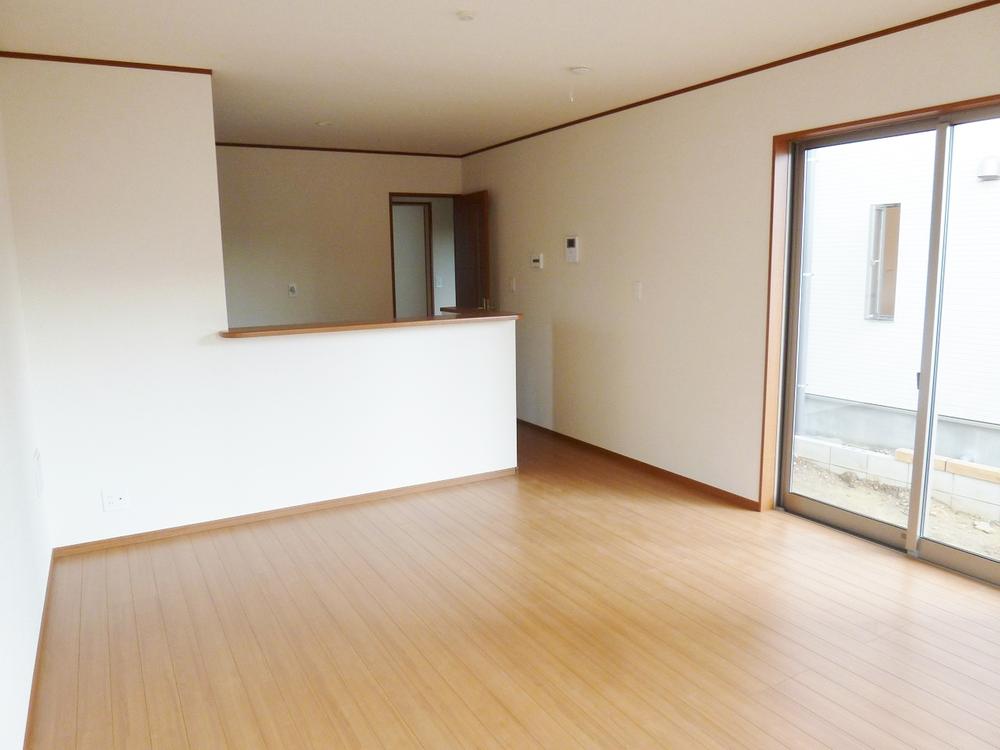 Living. Local (11 May 2013) Shooting 1 Building