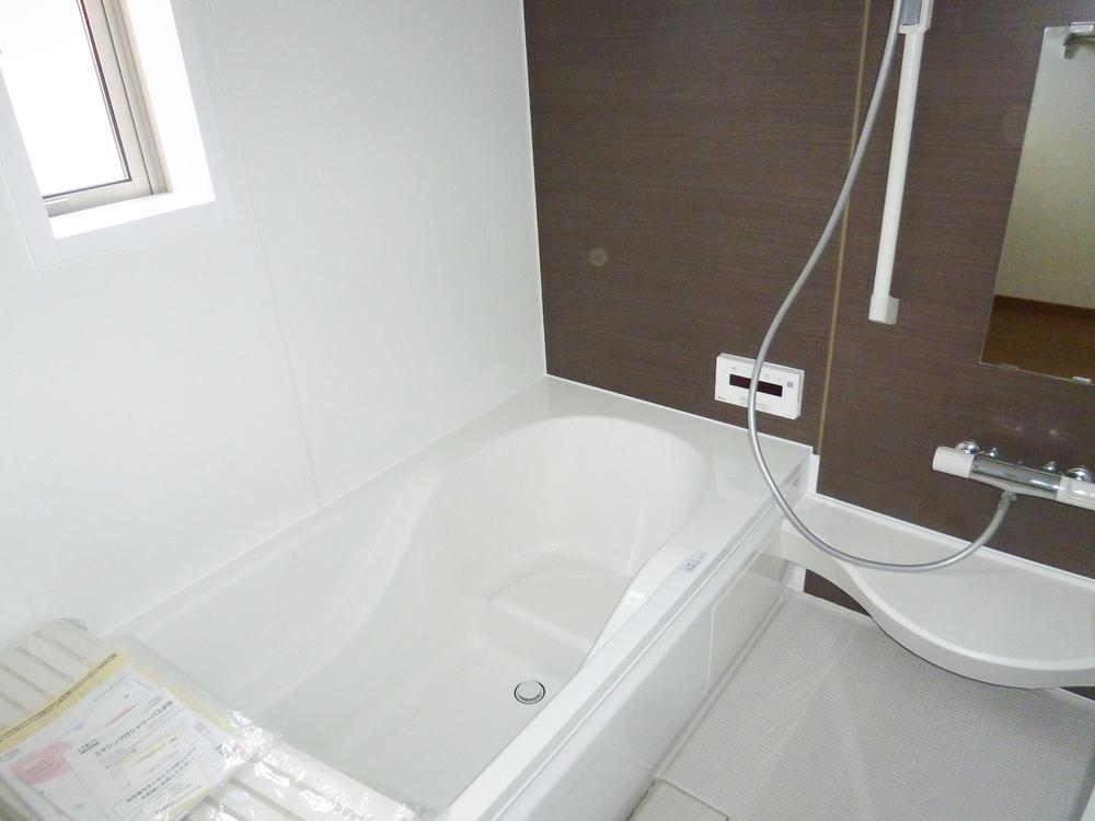 Bathroom. Local (11 May 2013) Shooting