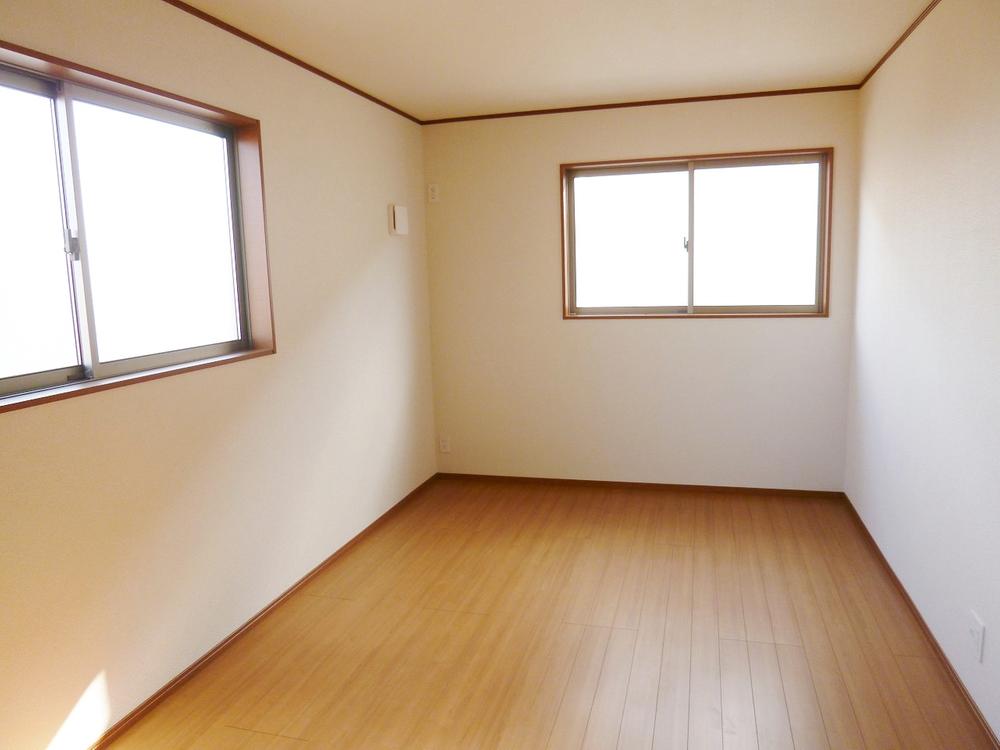 Non-living room. Local (11 May 2013) Shooting