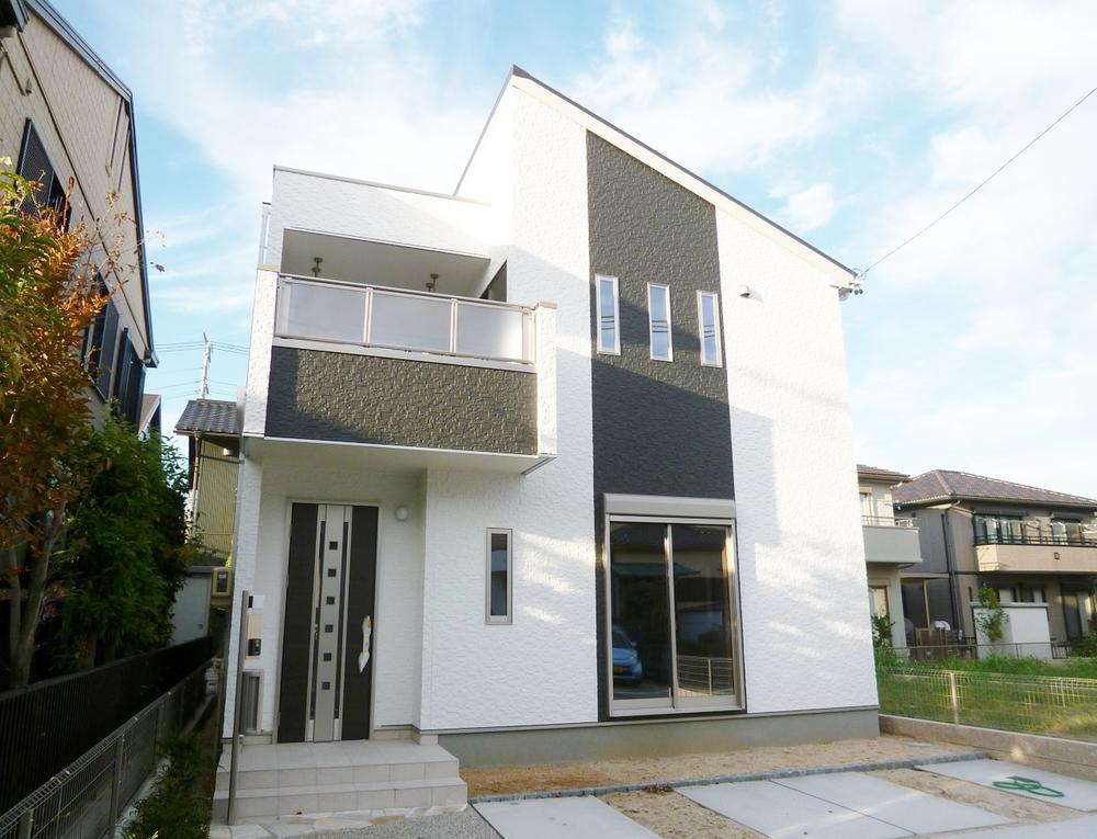 Local appearance photo. Local (10 May 2013) Shooting