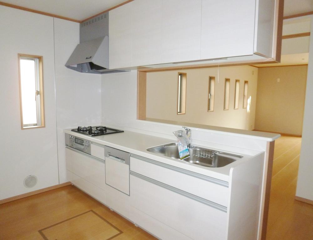 Kitchen. Indoor (10 May 2013) Shooting