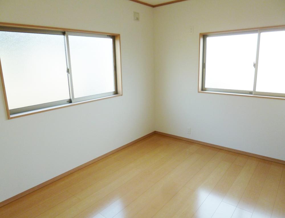 Non-living room. Indoor (10 May 2013) Shooting